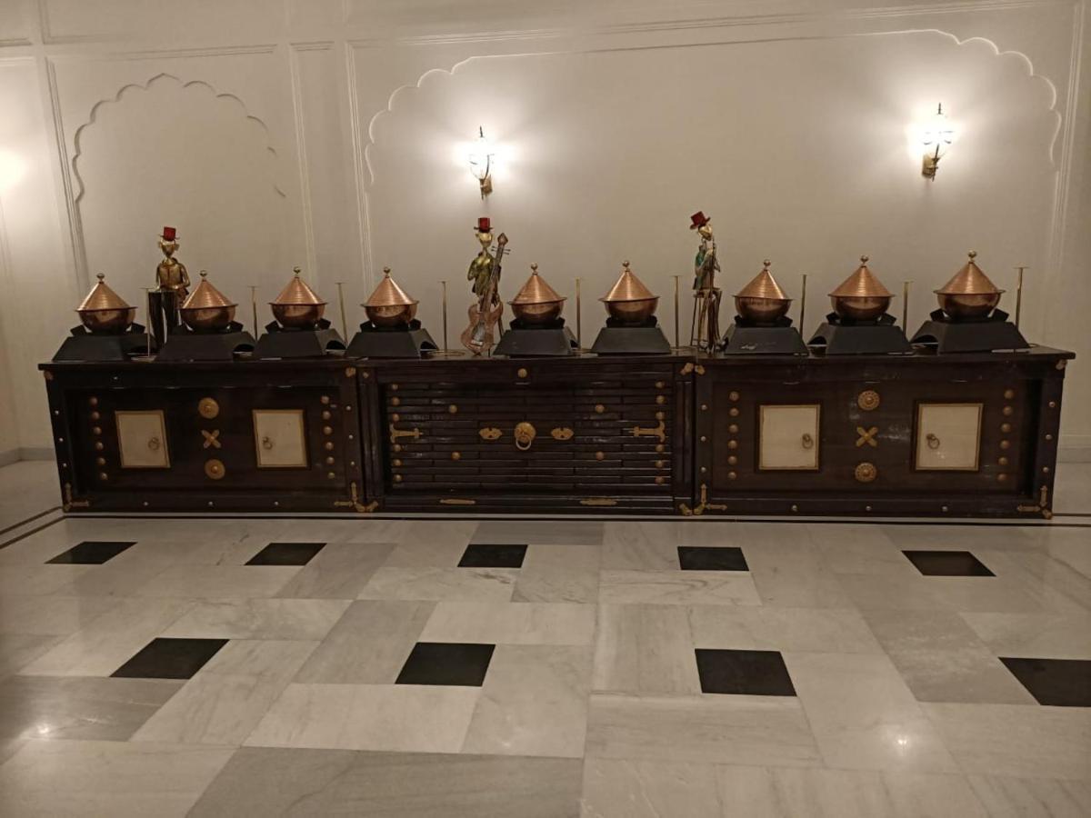 Hotel Raj Bagh Palace Jaipur Ngoại thất bức ảnh